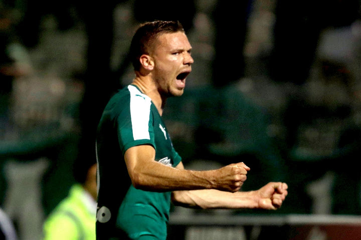 Στην κορυφή ο Παναθηναϊκός, 3-0 την ΑΕΚ