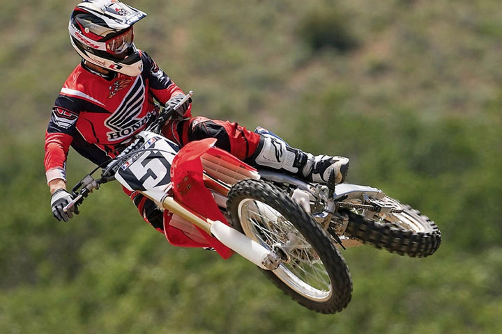 Ενα “βρόμικο” πάρκο για Motocross