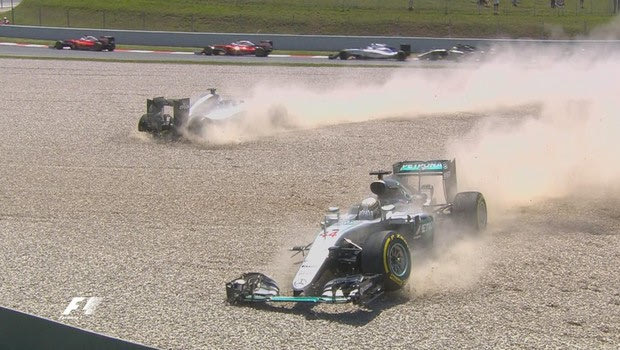 VIDEO: Τα έσπασαν Hamilton – Rosberg, απίστευτος Verstappen!