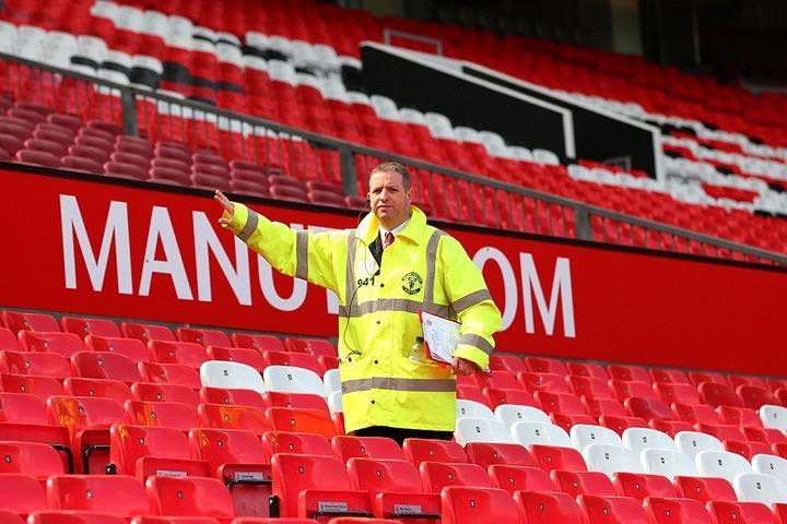 Από γκάφα η αναβολή στο “Old Trafford”