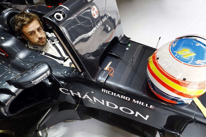 ΑΠΟΚΛΕΙΣΤΙΚΟ: Ο Alonso προσφέρθηκε να οδηγεί στη Mercedes δωρεάν