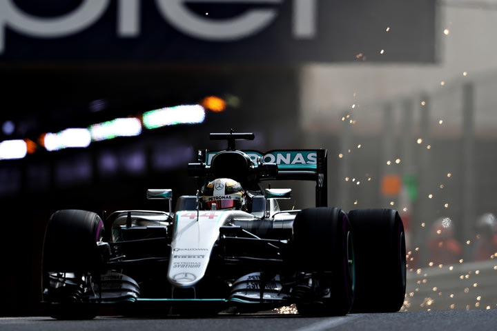 Δίνει το ρυθμό ο Hamilton στο Monaco, φθηνά τη γλίτωσε ο Button