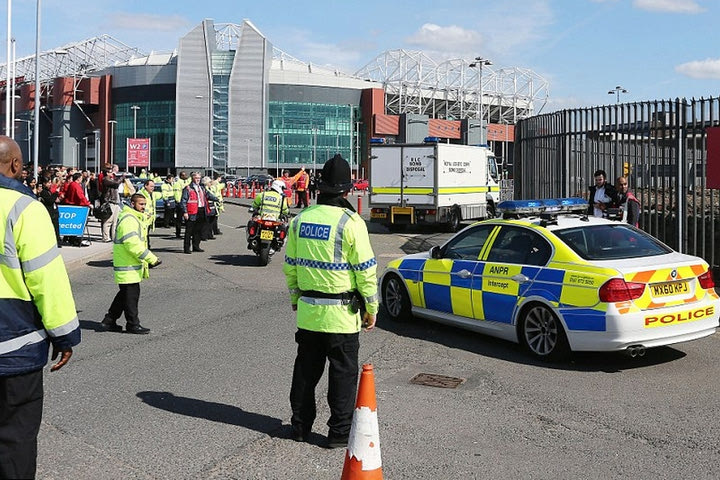 Αναβολή στο “Old Trafford” εξαιτίας ύποπτου δέματος