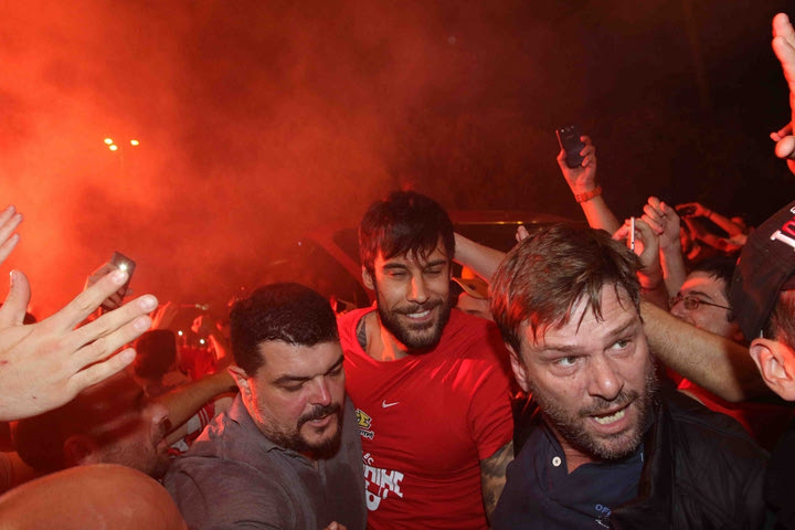 Ο πρόεδρος της Παναχαϊκής με Πρίντεζη στο ΣΕΦ