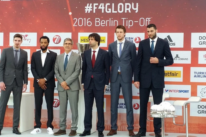 Βραβεύτηκε η First Team της Euroleague