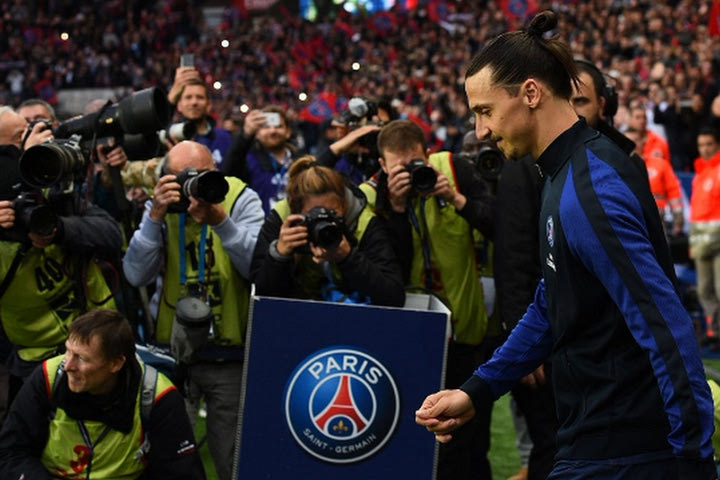 Το “Parc des Princes” αποχαιρέτησε τον Ζλάταν Ιμπραχίμοβιτς