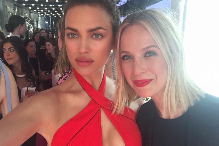 Irina Shayk: “Κόλαση” σε κόκκινο φόρεμα
