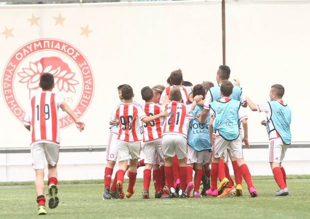 Σχολή στη Γλυφάδα