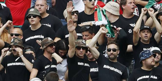 Ναζιστικοί χαιρετισμοί στο Βελοντρόμ
