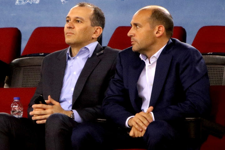 Απίστευτο! Ο Γιώργος Αγγελόπουλος κάθισε μέσα στον κόσμο της Φενέρμπαχτσε!