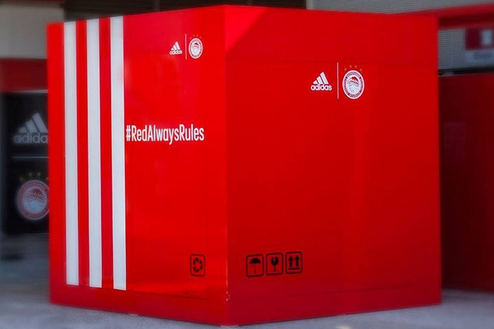Ειδική παράδοση στο Red Store