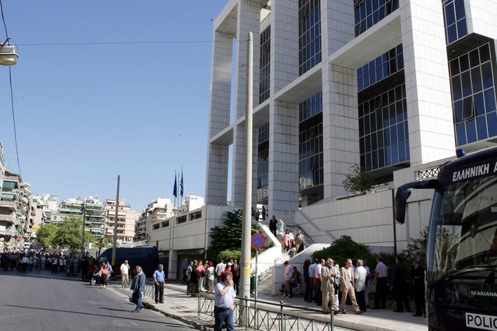 Καθυστερεί (;) η εγκληματική οργάνωση