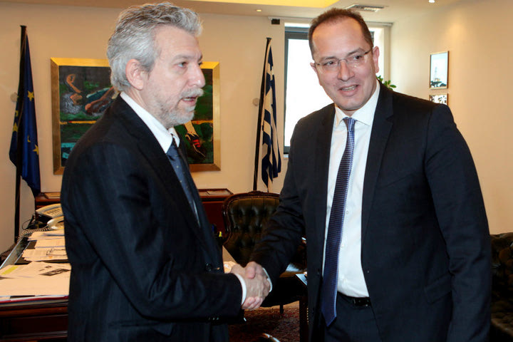 Η Κάρτα Φιλάθλου και τα συγχαρητήρια στον Χαλβατζάκη
