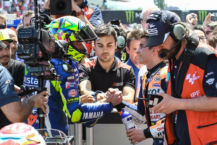 Rossi και Marquez έδωσαν τα χέρια