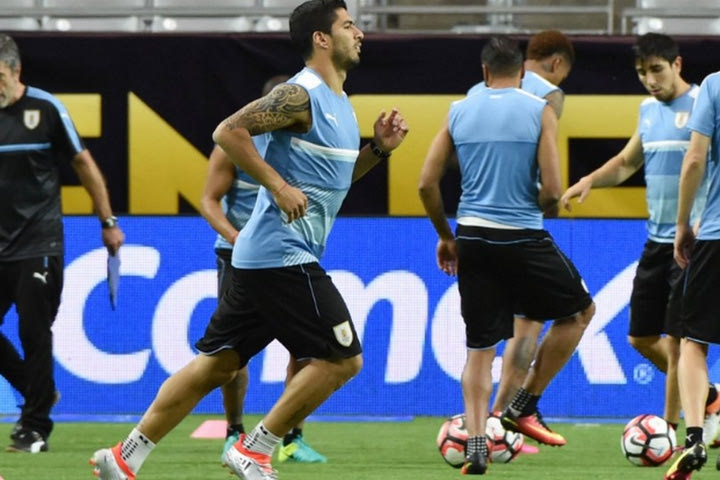 Κινδυνεύει να χάσει το Copa America ο Σουάρες