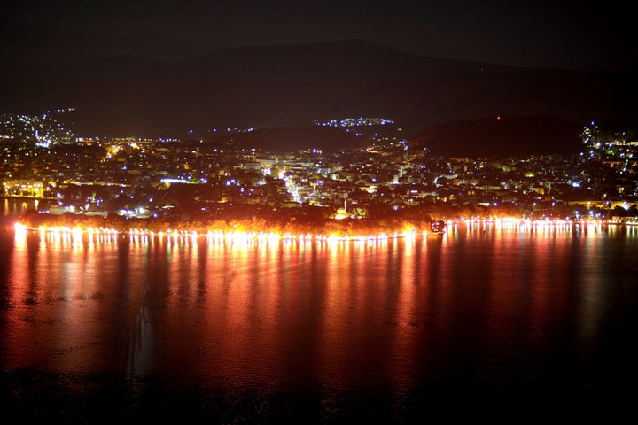 Κάηκαν τα Γιάννινα από τους φίλους του ΠΑΣ