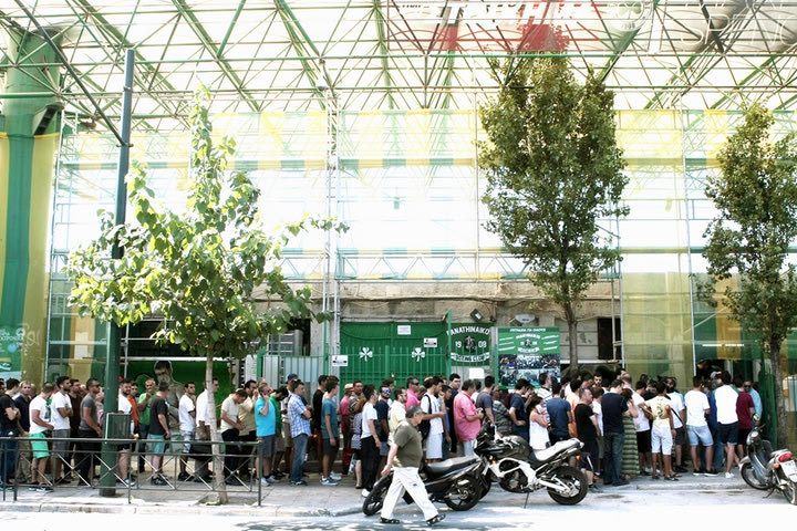 Ουρές στα εκδοτήρια της Λεωφόρου