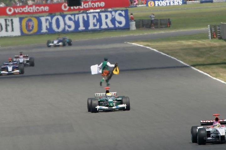 Ο ιερέας που έκανε άνω κάτω το Silverstone το 2003
