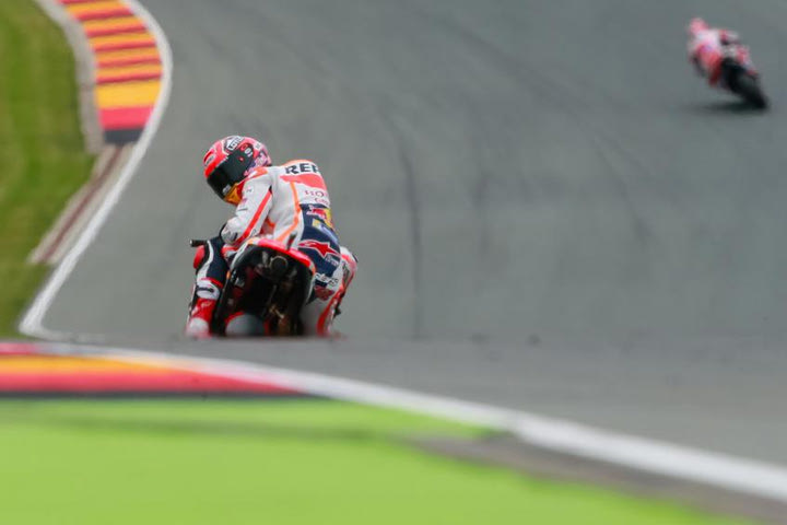 QP: Marquez, Barbera και Rossi