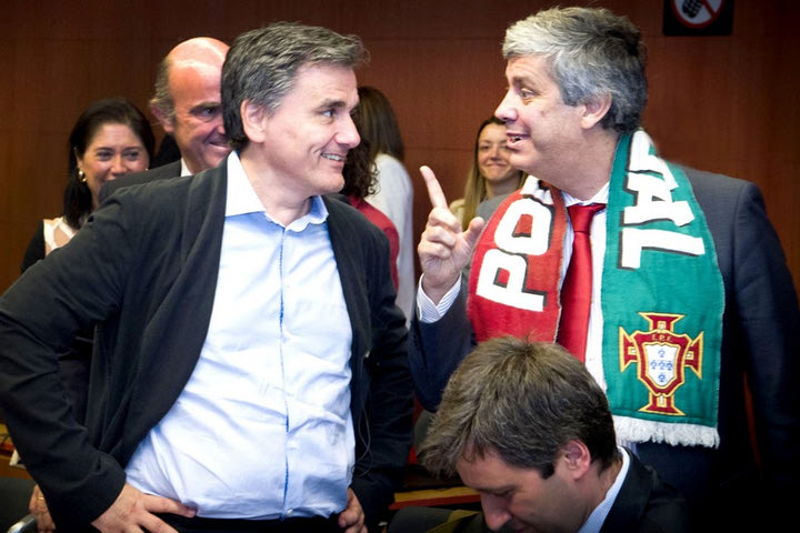 Με κασκόλ της Πορτογαλίας στο Eurogroup!