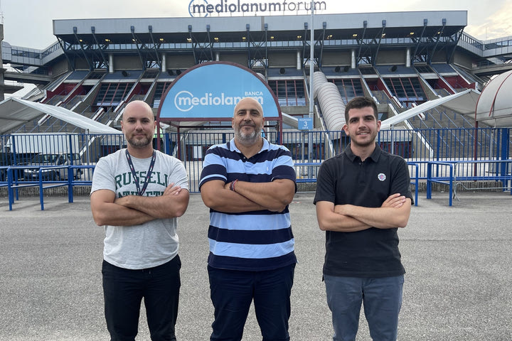 Το SPORT24 στο Μιλάνο, έξω από το γήπεδο που θα παίξει η Εθνική στο EuroBasket: Εκτός απροόπτου η Ελλάδα θα είναι πλήρης