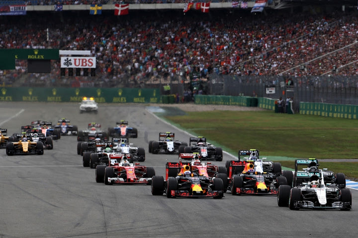 Στο +19 ο Hamilton από τον Rosberg