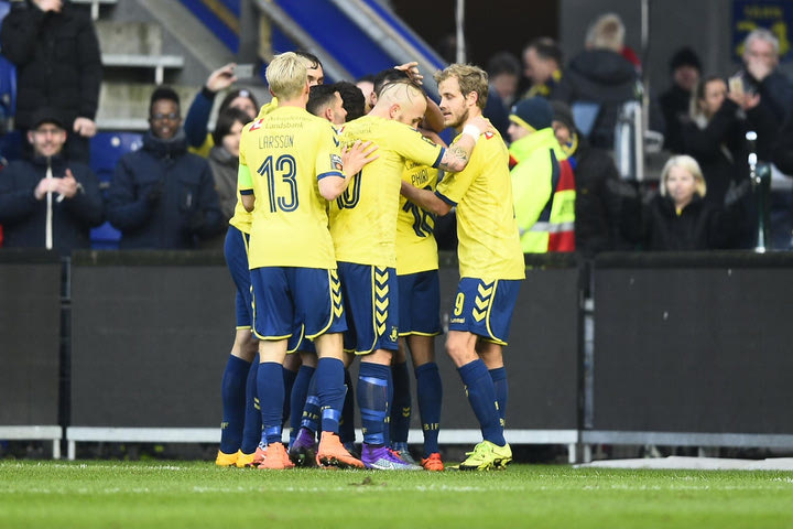 Ξέσπασε η Μπρόντμπι, 7-0 την Άαρχους