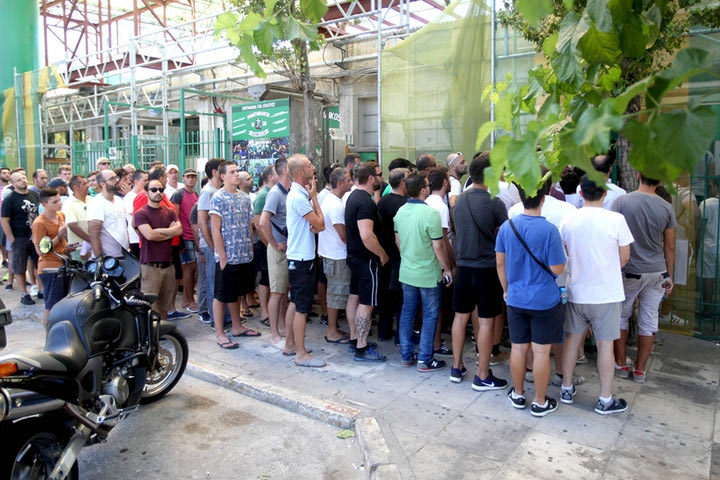 Εισιτήρια μόνο για το πέταλο στις θύρες 13-14