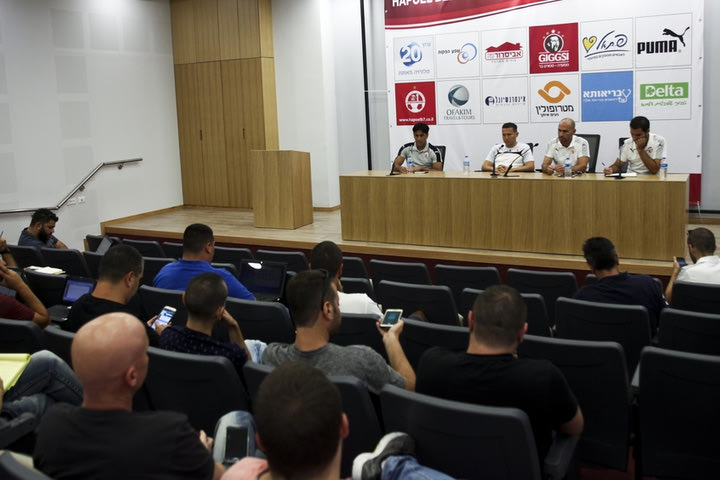 Μπακχάρ: “Ταλέντο ο Ολυμπιακός, κόσμο και έδρα εμείς”