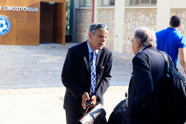 Ματαιώθηκε η συνάντηση. Στον Κοντονή ο Κουτσοκούμνης