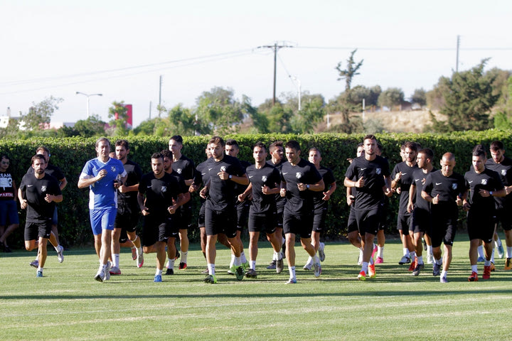 Η νέα φανέλα του ΟΦΗ