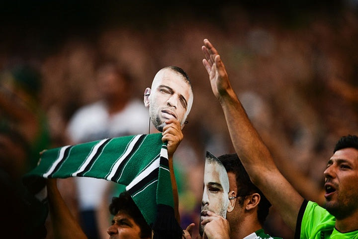 Η κεφαλιά που άλλαξε τη ζωή του Islam Slimani