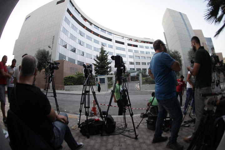 Τηλεοπτικές άδειες: Έτσι φτάσαμε στα 246.000.000 ευρώ. Πόσο διήρκεσε η διαδικασία για κάθε άδεια.
