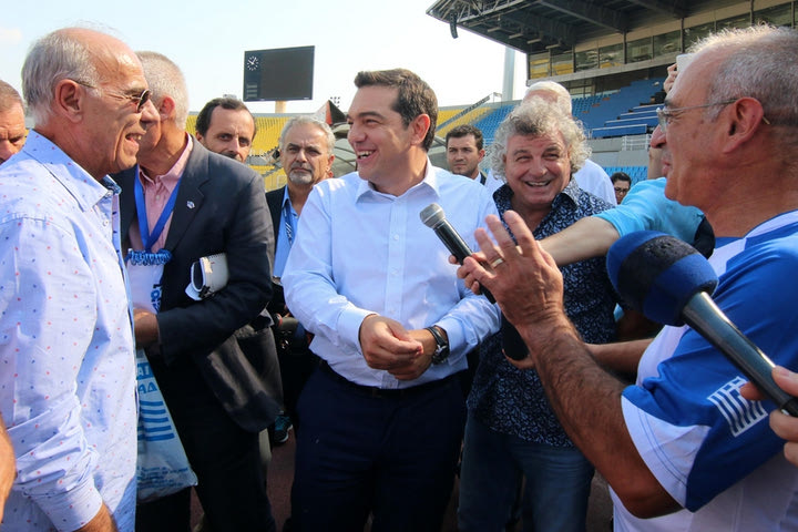 “Μάθε προσποιήσεις, Αλέξη…”