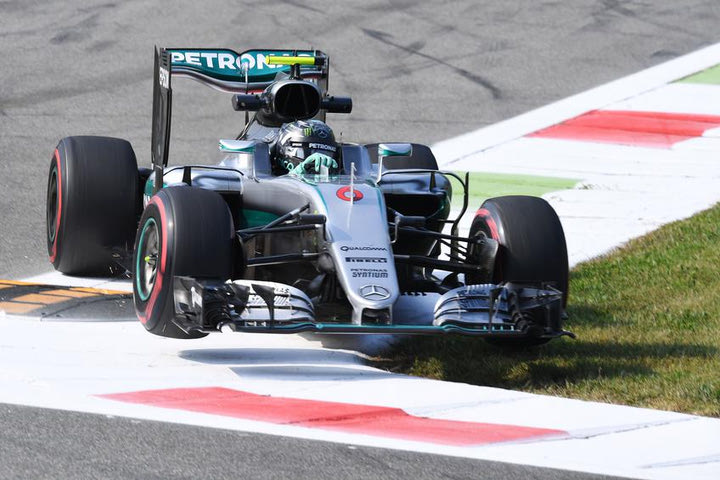 Και η μάχη Hamilton – Rosberg καλά κρατεί…