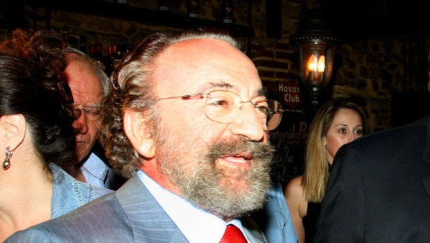 Αποσύρθηκε από τις τηλεοπτικές άδειες ο Καλογρίτσας!