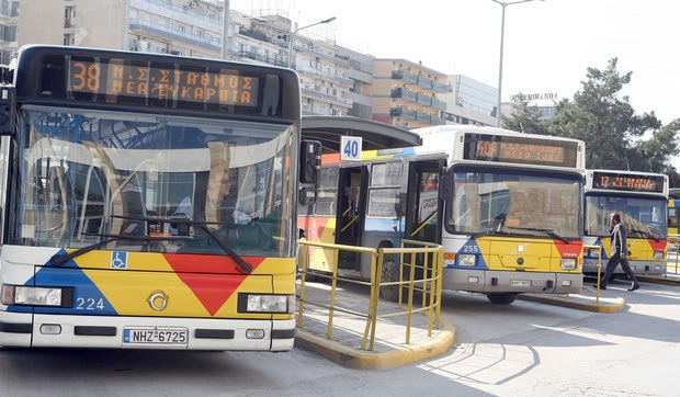 Πιάστηκαν στα χέρια ελεγκτής και κοπέλα σε λεωφορείο στη Θεσσαλονίκη!