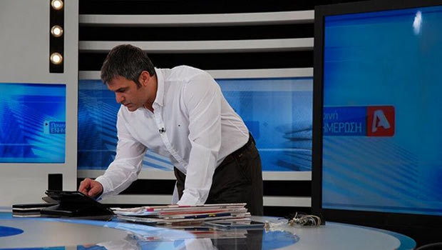 Ξέσπασμα Χαριτάτου για τις τηλεοπτικές άδειες!