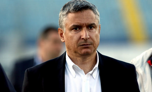 Σπανός υπέρ Βασσάρα και κατά των 4 “μεγάλων”