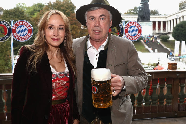 Αντσελότι, Μπολτ, παίκτες και sexy wags στο Oktoberfest της Μπάγερν