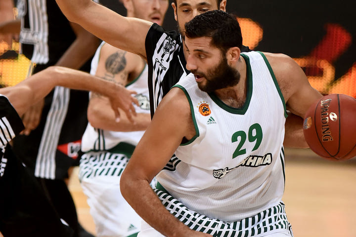 Oι “κολώνες”, το μάθημα και το φάντασμα