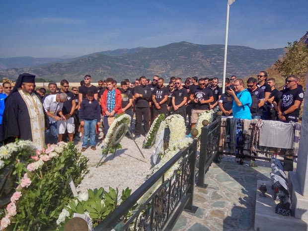 Τίμησαν τη μνήμη των έξι αδικοχαμένων οπαδών στα Τέμπη