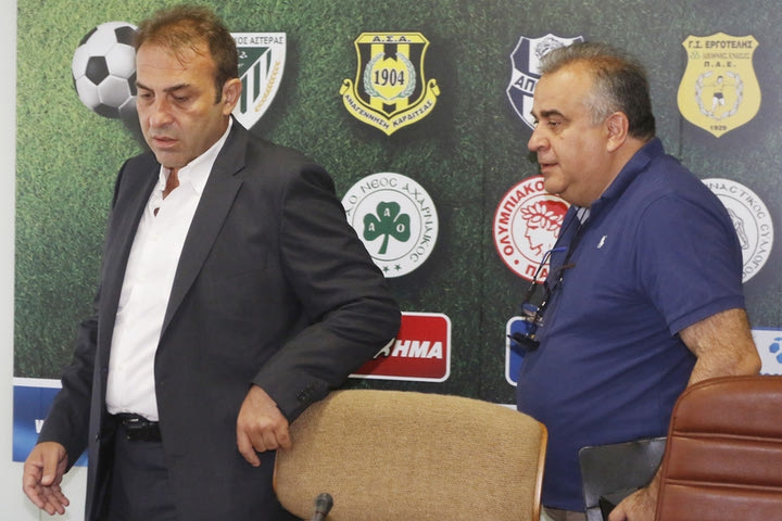 Οι 14 λόγοι που η Καλλιθέα μπλοκάρει τη σέντρα στη Football League