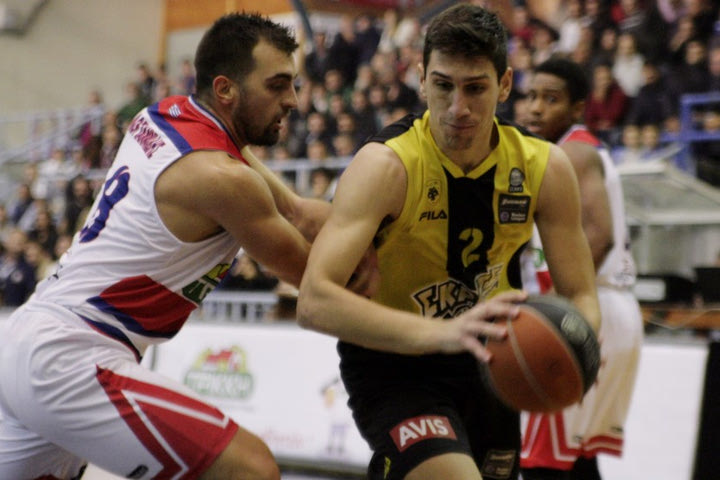 Το 4/4 ήρθε από τα 6μ75 για την ΑΕΚ