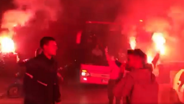 “Καυτή” υποδοχή στην αποστολή του Πανιωνίου