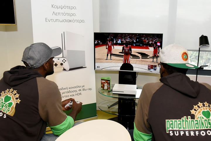Έπαιξαν NBA 2K17 οι Γκιστ και Σίνγκλετον!