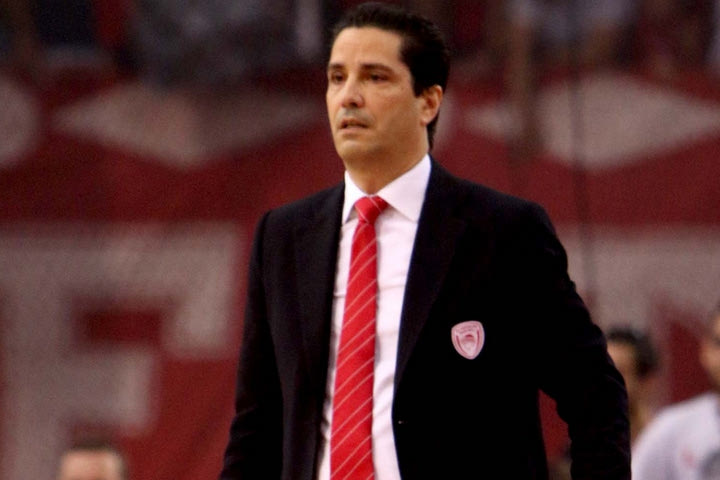 Η απόλυτη σιωπή του Σφαιρόπουλου στο τάιμ-άουτ