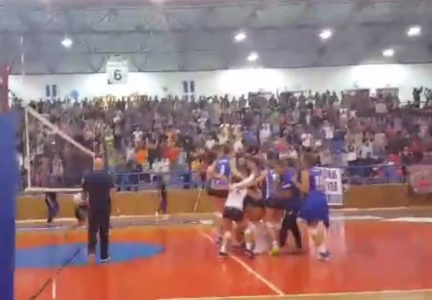 Τεράστια ανατροπή του ΑΟ Θήρας και νίκη με 3-2 επί του Ολυμπιακού