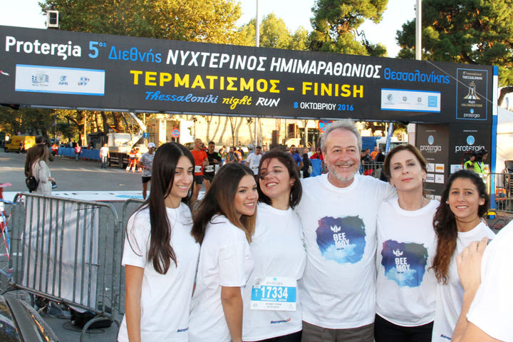 Οι συντελεστές της παράστασης “Ω, Θεέ μου!” έδωσαν λάμψη στον “Νυχτερινό”