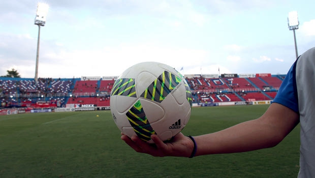 Πιέζει η FIFA για επανεκκίνηση των πρωταθλημάτων